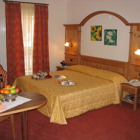 Hotel Lido - Slow & Natural Living Molveno Bagian luar foto