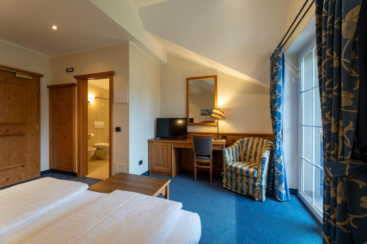 Hotel Lido - Slow & Natural Living Molveno Bagian luar foto