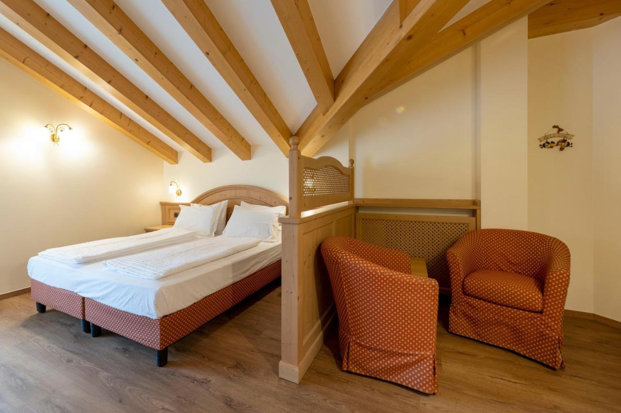 Hotel Lido - Slow & Natural Living Molveno Bagian luar foto