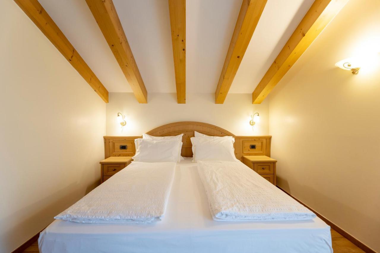 Hotel Lido - Slow & Natural Living Molveno Bagian luar foto