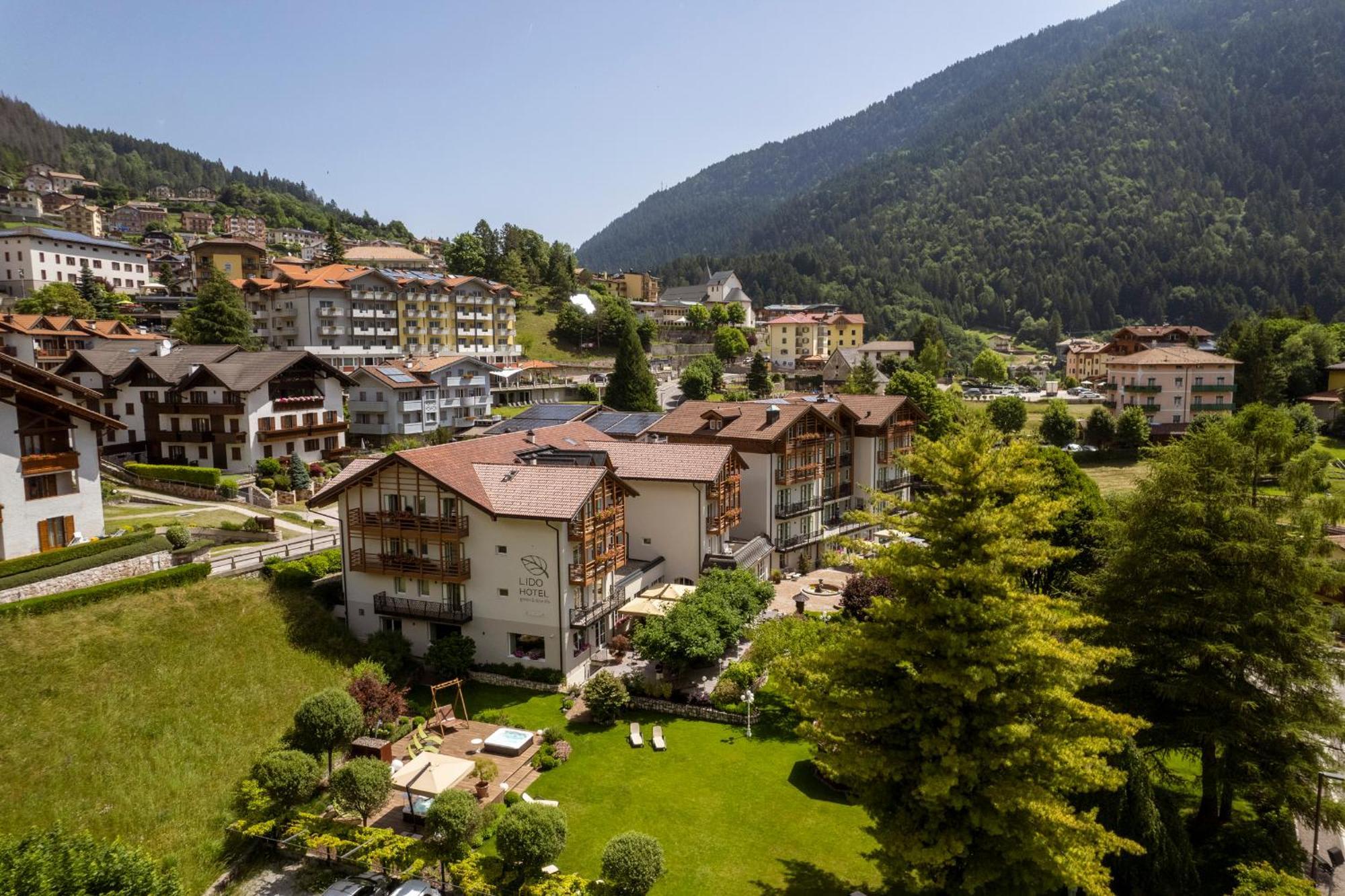 Hotel Lido - Slow & Natural Living Molveno Bagian luar foto