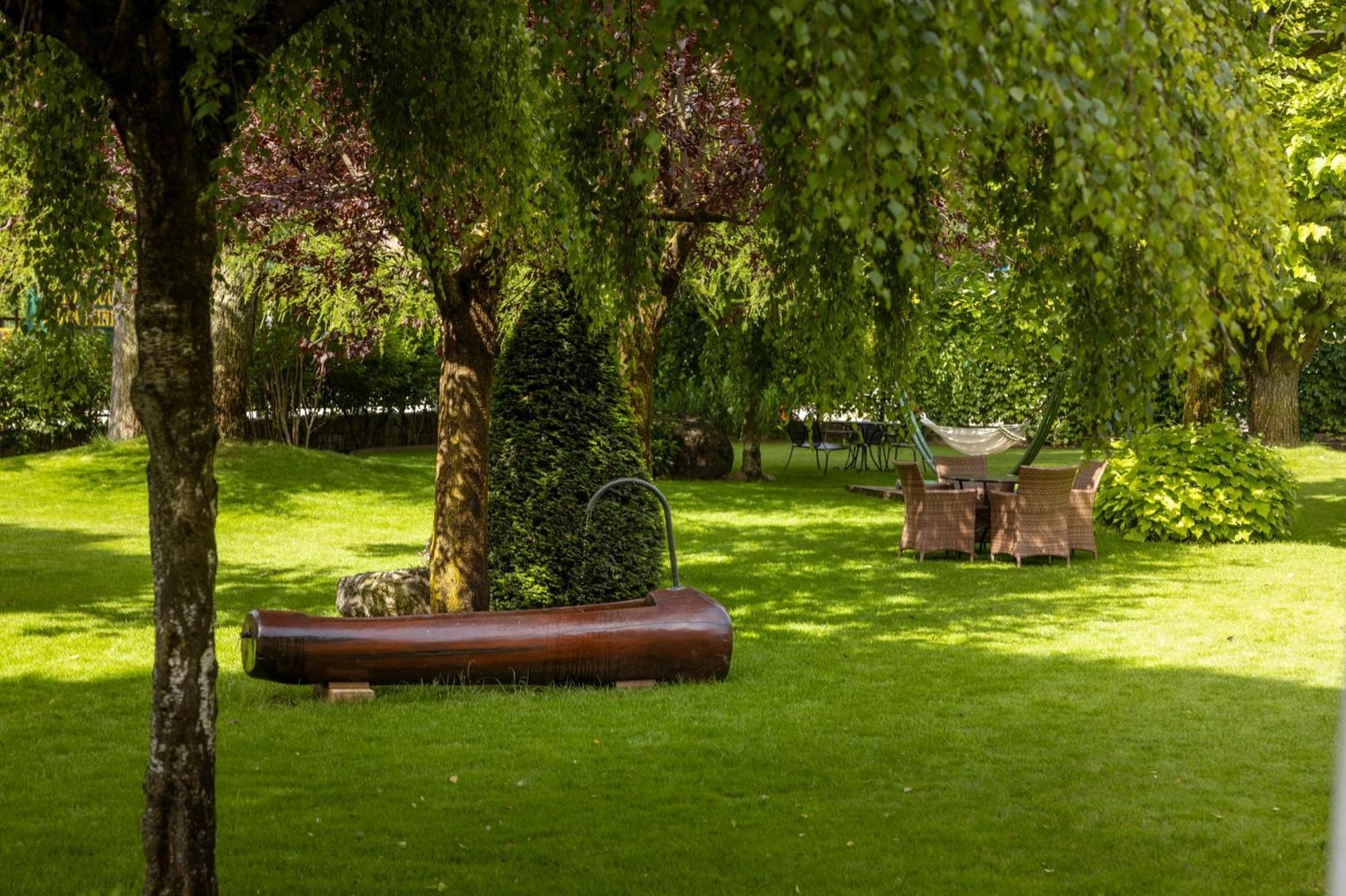 Hotel Lido - Slow & Natural Living Molveno Bagian luar foto